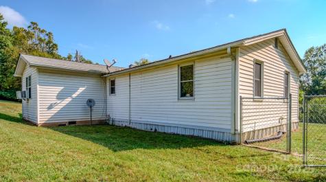 531 Bryson Road Candler NC 28715