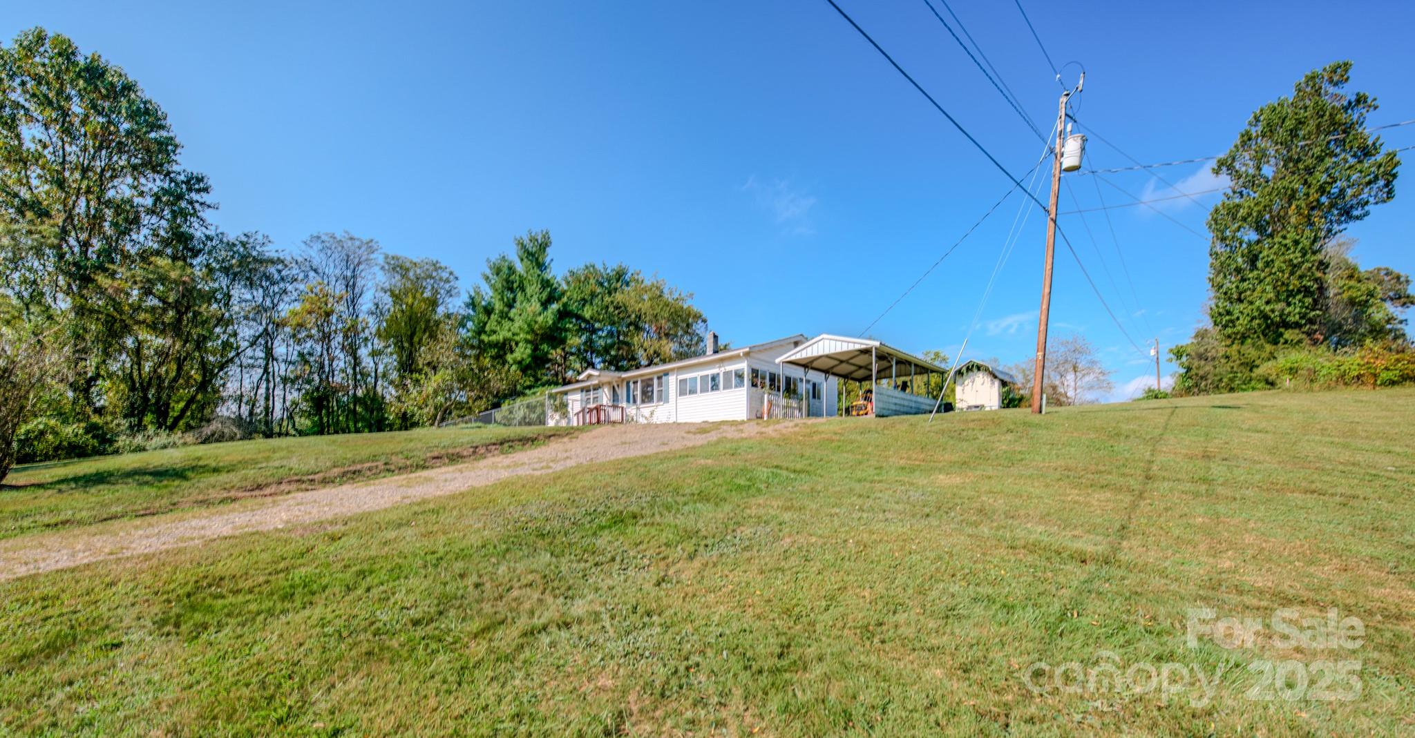 531 Bryson Road Candler NC 28715