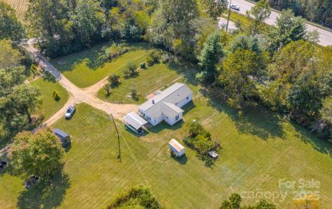 531 Bryson Road Candler NC 28715