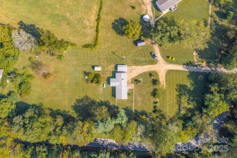 531 Bryson Road Candler NC 28715