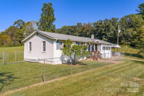 531 Bryson Road Candler NC 28715