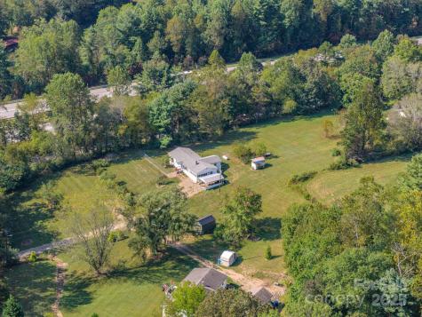 531 Bryson Road Candler NC 28715