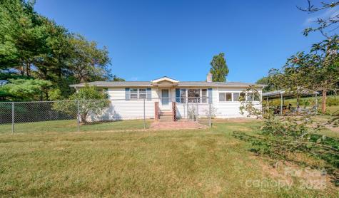 531 Bryson Road Candler NC 28715