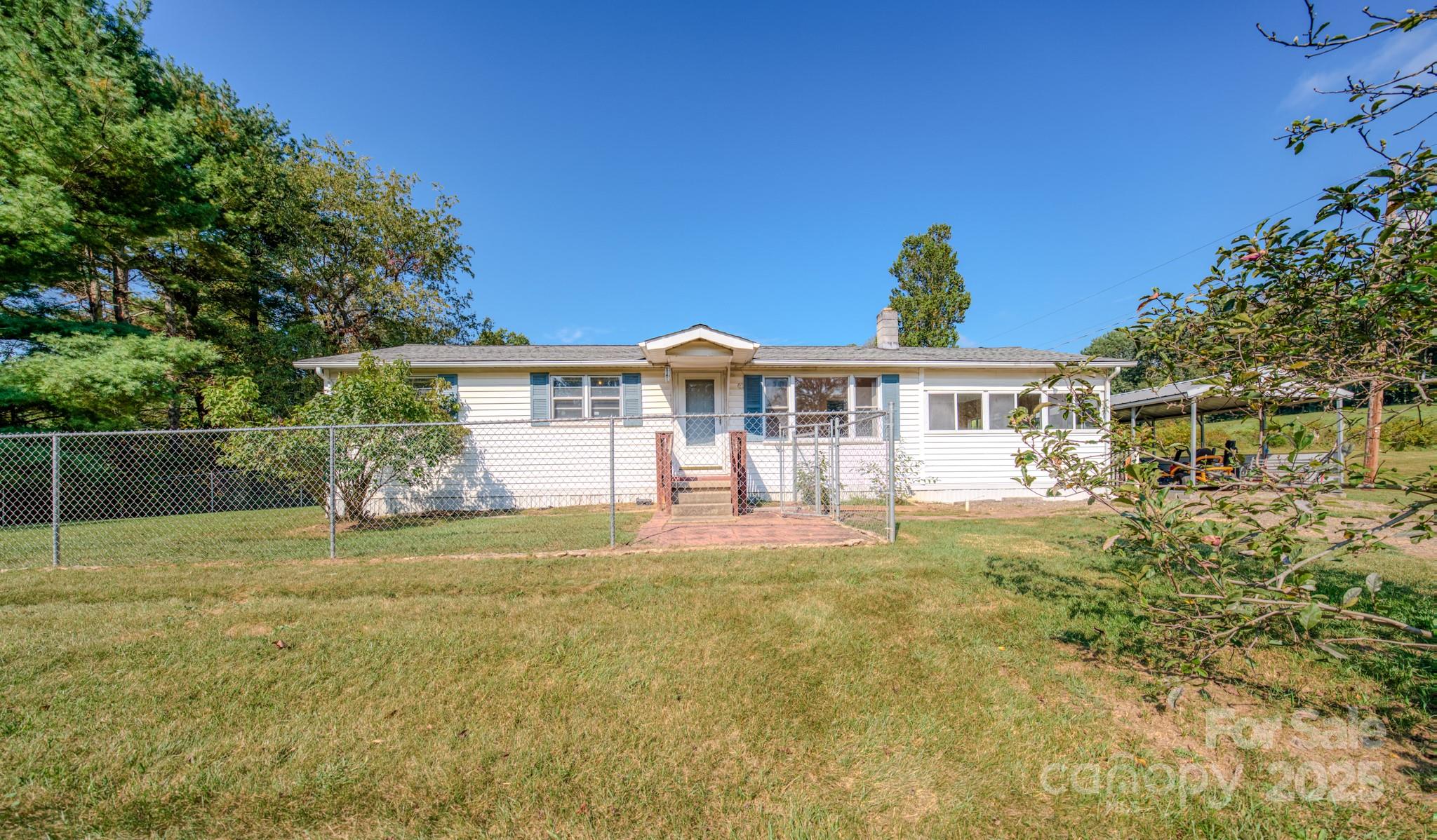 531 Bryson Road Candler NC 28715