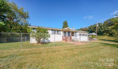 531 Bryson Road Candler NC 28715