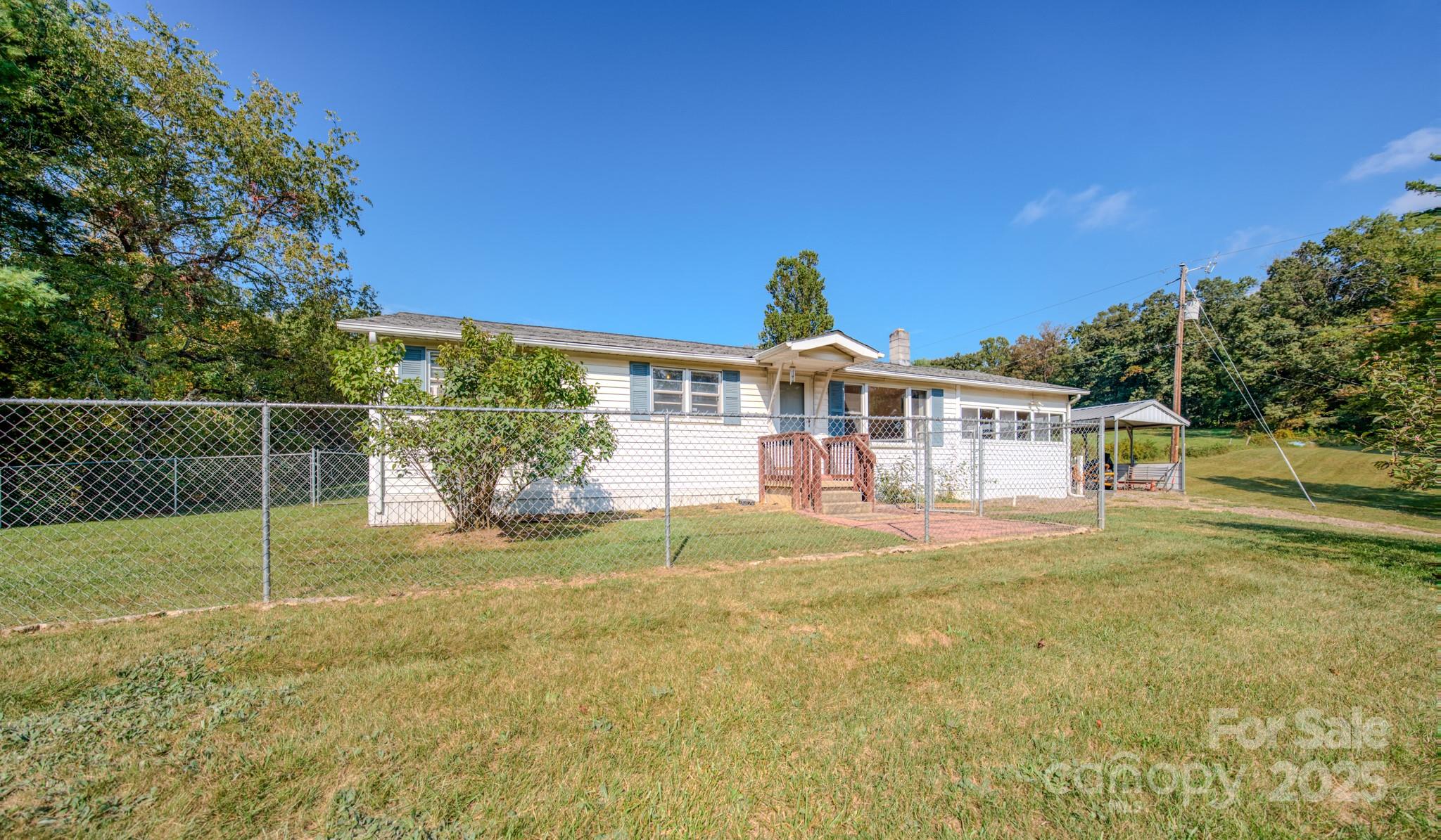 531 Bryson Road Candler NC 28715