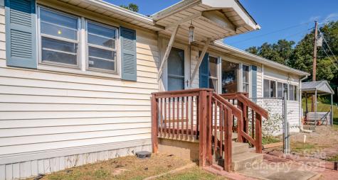 531 Bryson Road Candler NC 28715