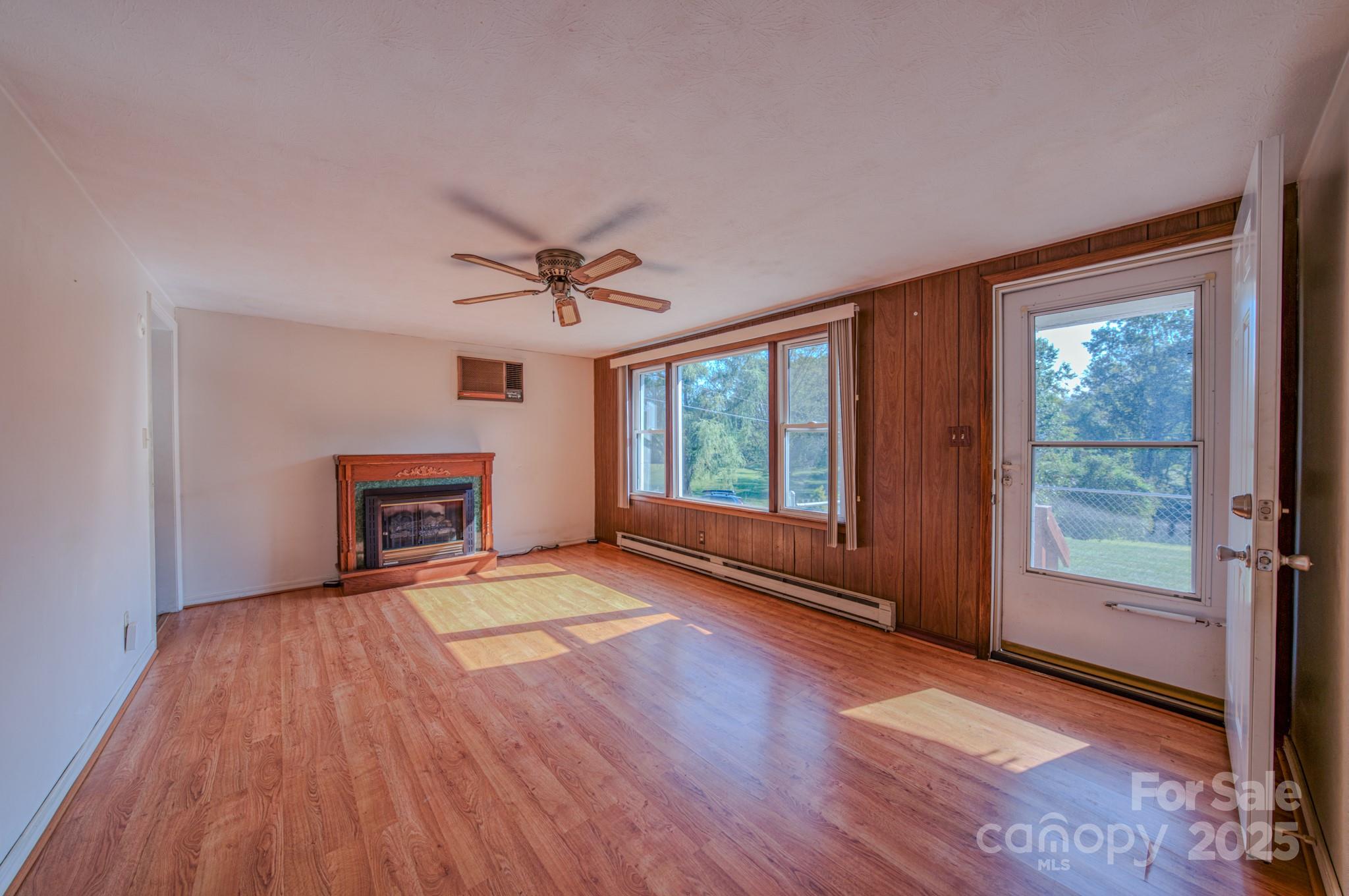 531 Bryson Road Candler NC 28715