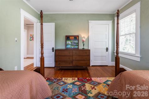 18 Edgemont Road Asheville NC 28801