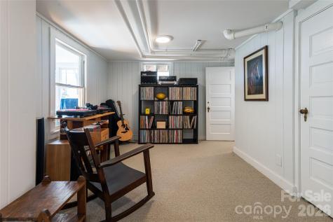 18 Edgemont Road Asheville NC 28801