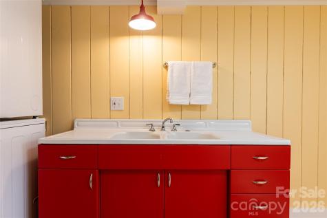 18 Edgemont Road Asheville NC 28801