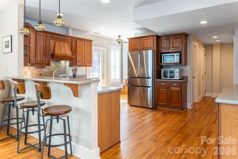 18 Edgemont Road Asheville NC 28801