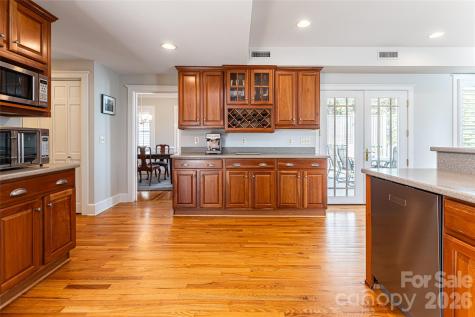 18 Edgemont Road Asheville NC 28801