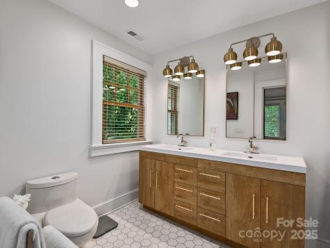 17 Marlborough Road Asheville NC 28804
