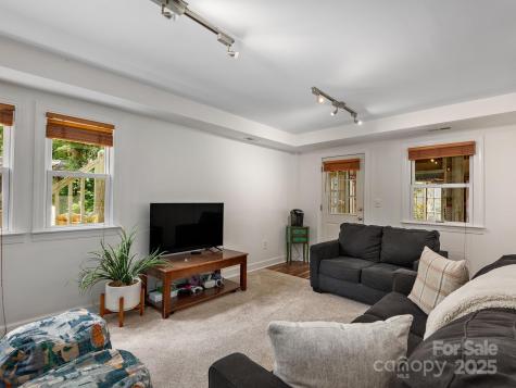 17 Marlborough Road Asheville NC 28804