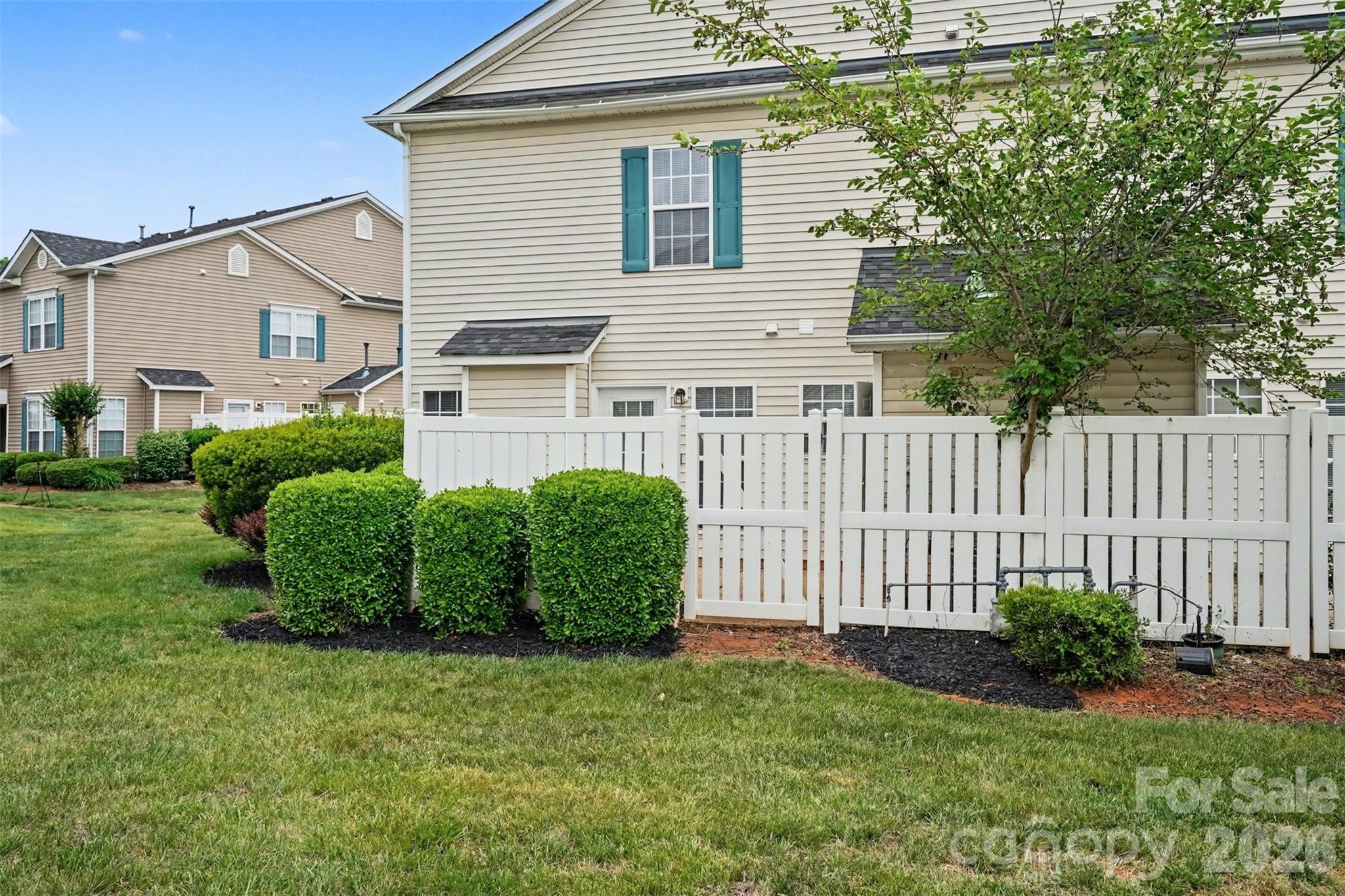 1185 Triece Lane Charlotte NC 28215
