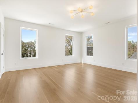 129 French Street Charlotte NC 28216