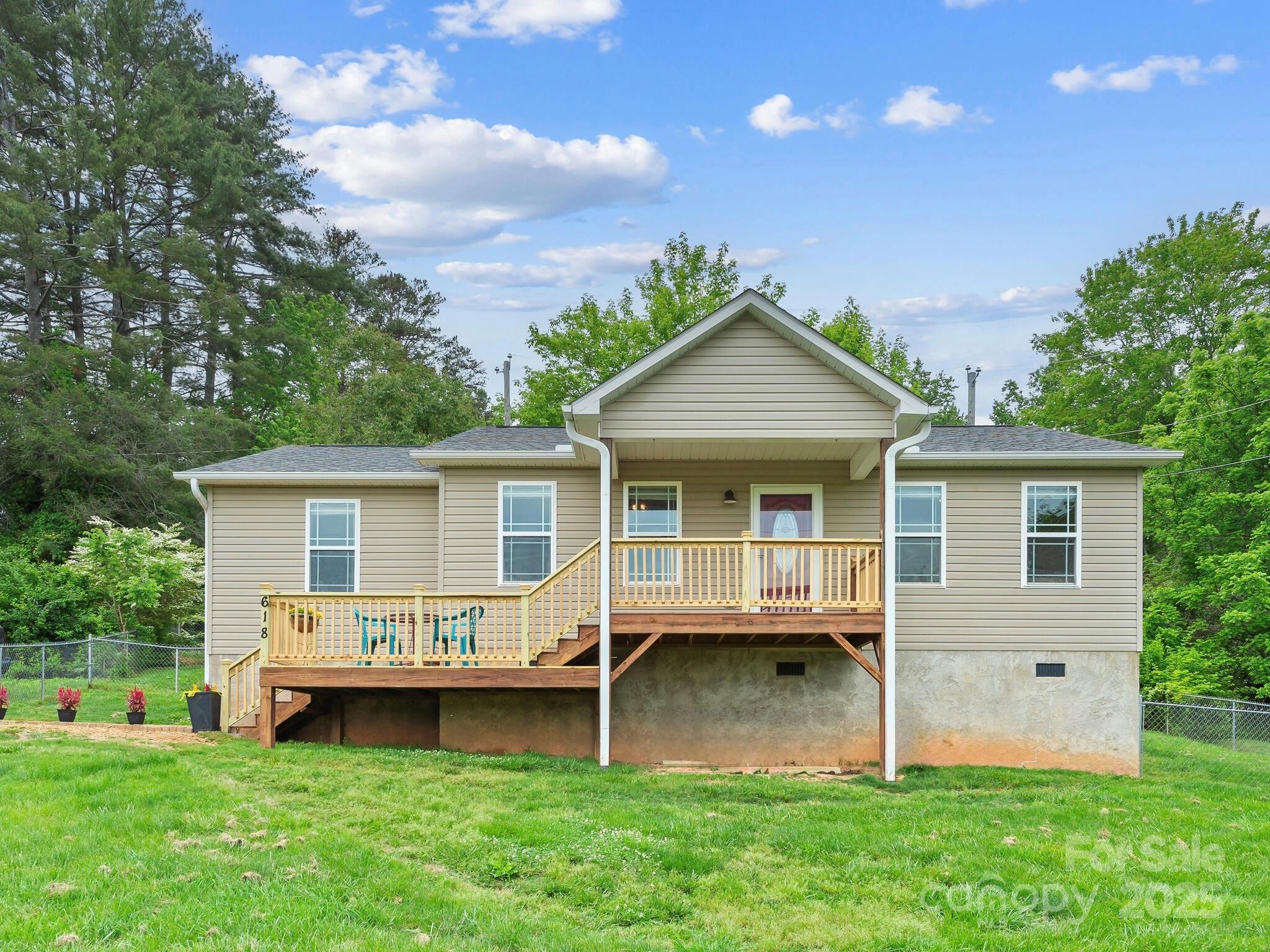618 Enka Lake Road Candler NC 28715