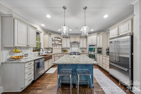 4001 Ainsdale Drive Matthews NC 28104