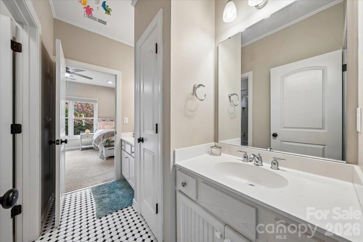 4001 Ainsdale Drive Matthews NC 28104
