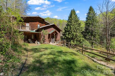 1717 Howard Moore Road Hot Springs NC 28743