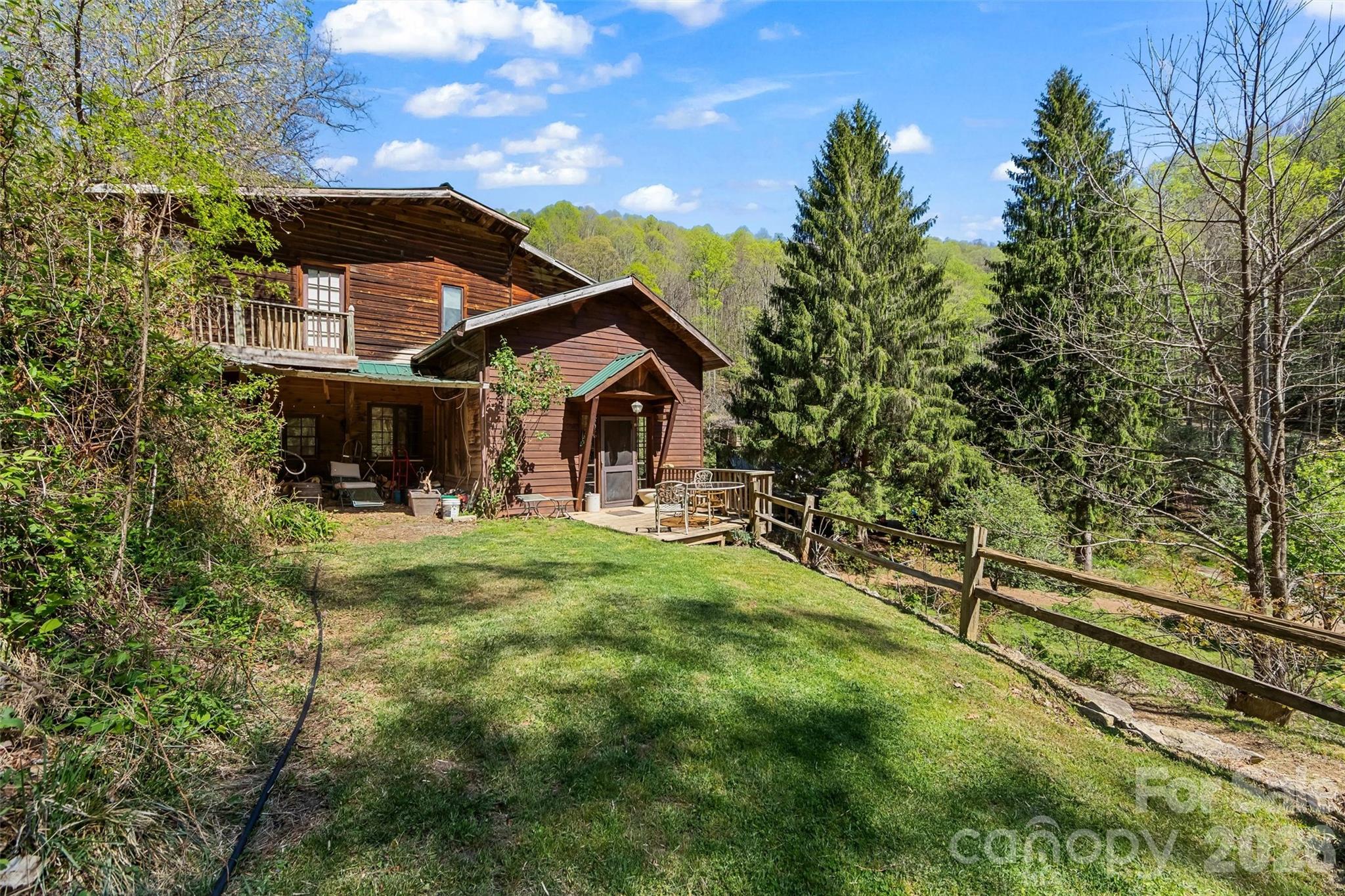 1717 Howard Moore Road Hot Springs NC 28743