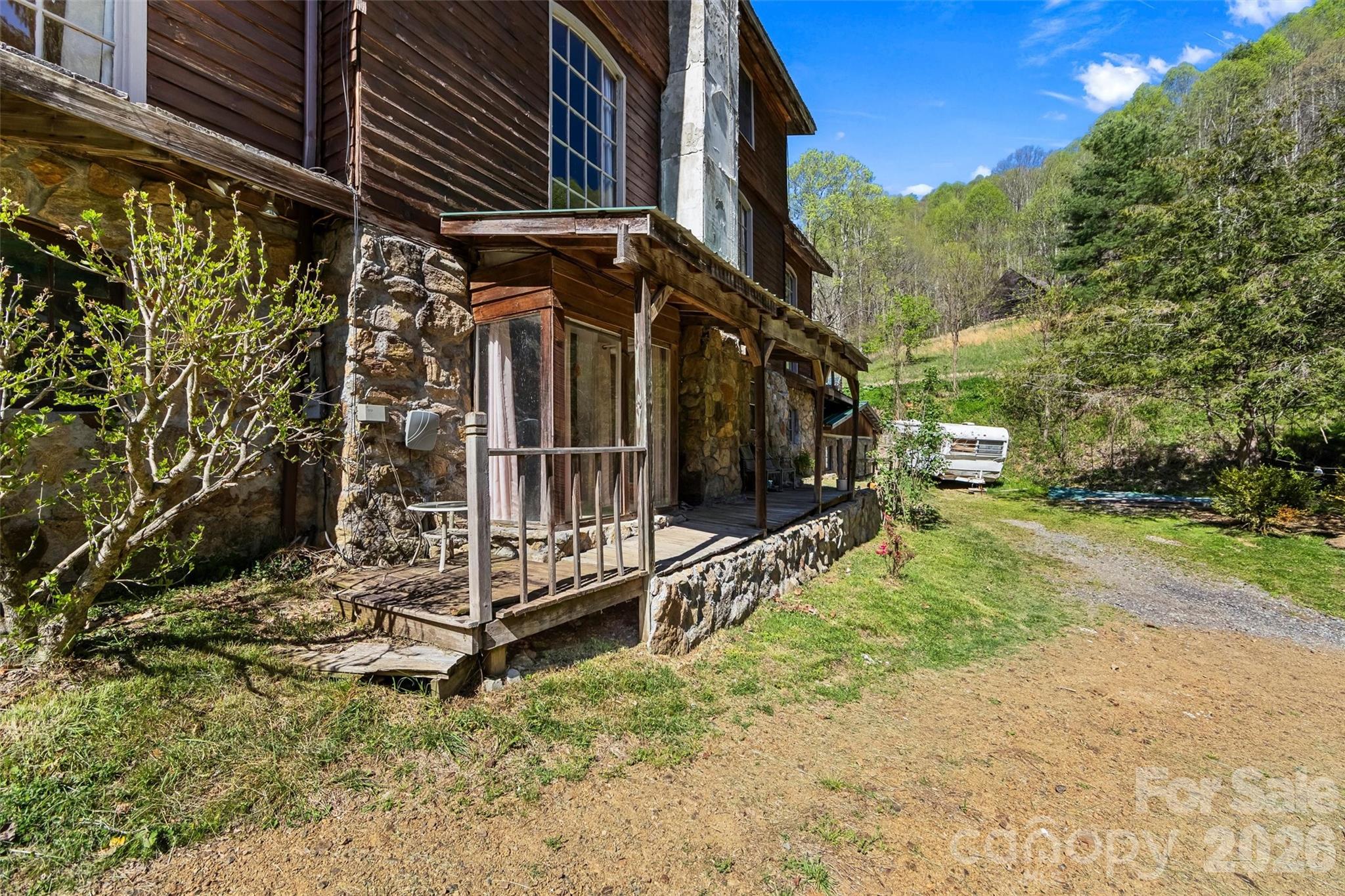 1717 Howard Moore Road Hot Springs NC 28743
