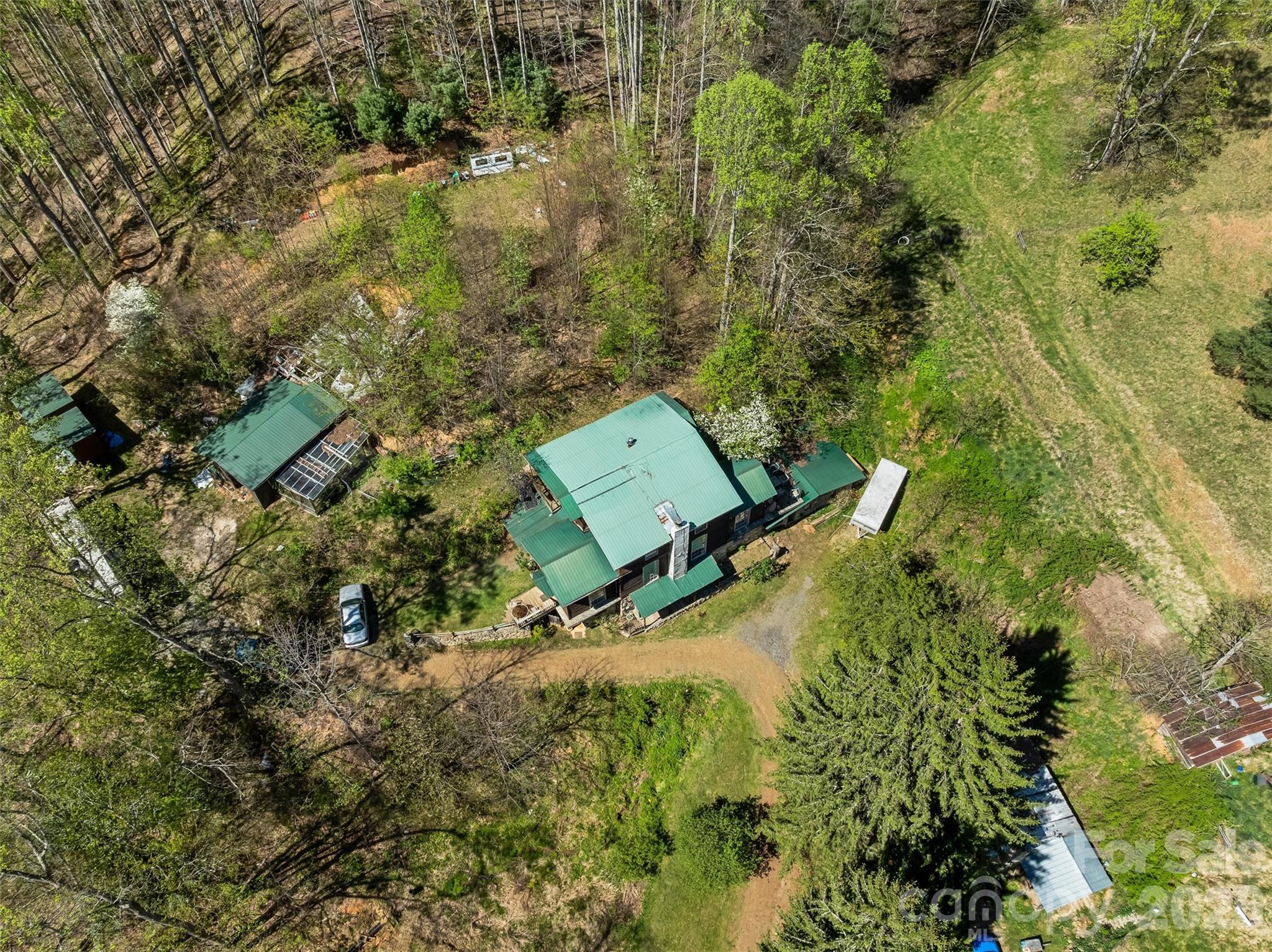 1717 Howard Moore Road Hot Springs NC 28743