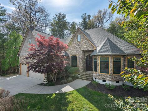86 Oak Hollow Drive Asheville NC 28805
