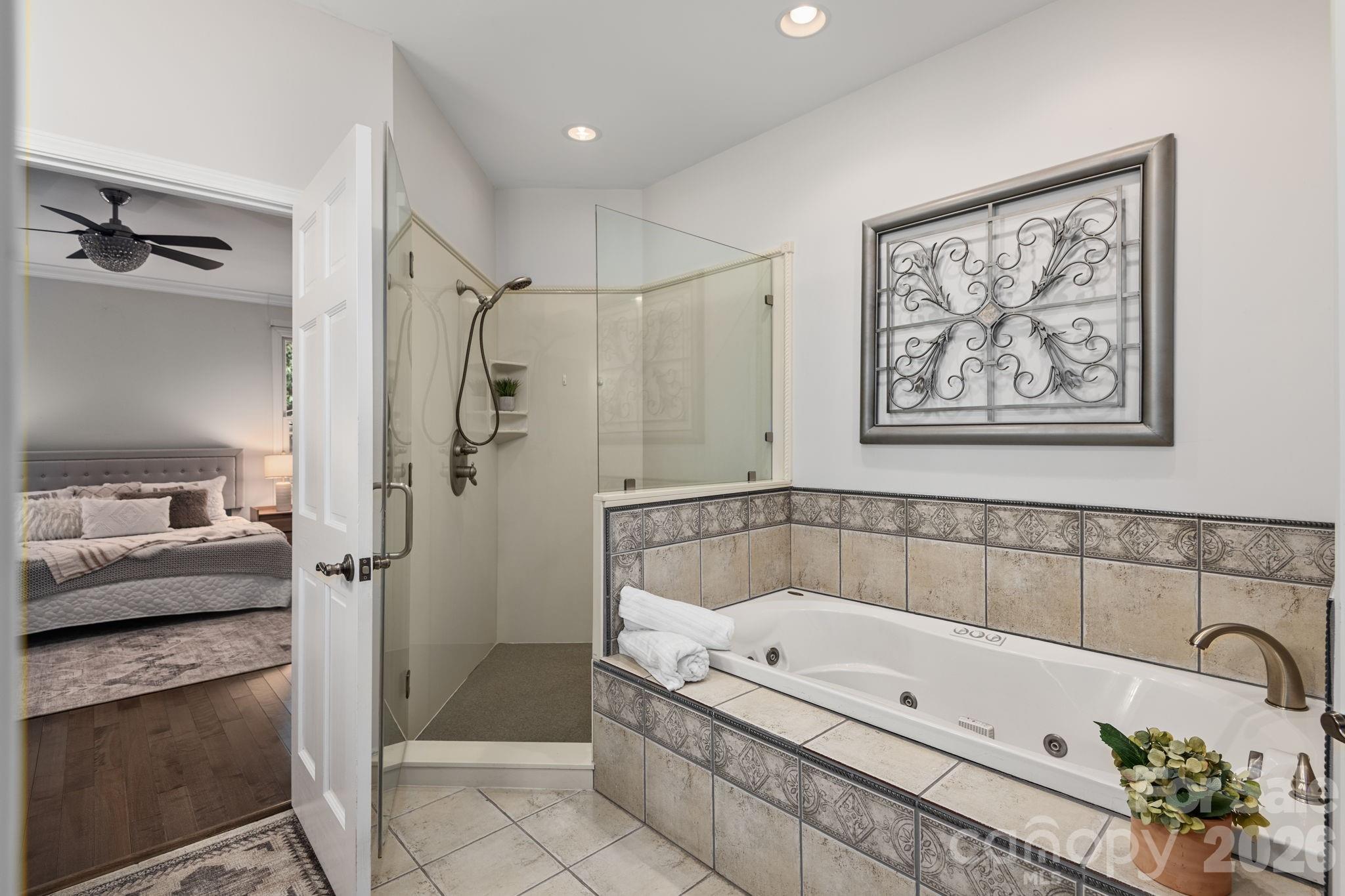 86 Oak Hollow Drive Asheville NC 28805