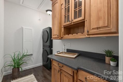 86 Oak Hollow Drive Asheville NC 28805