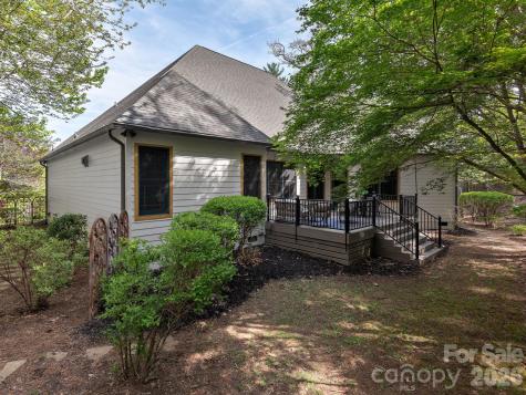 86 Oak Hollow Drive Asheville NC 28805