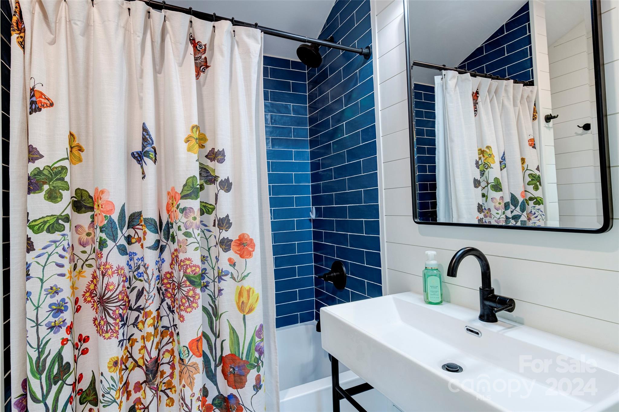 19 Lanvale Avenue Asheville NC 28806