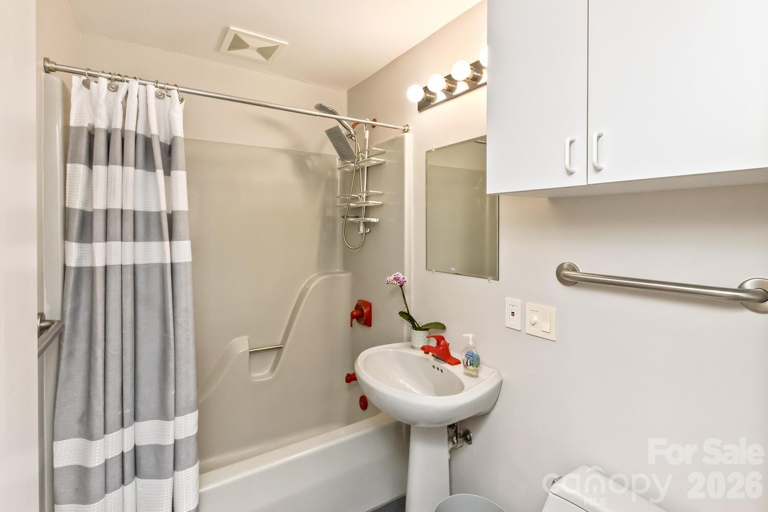 212 Chestnut Forest Road Fairview NC 28730