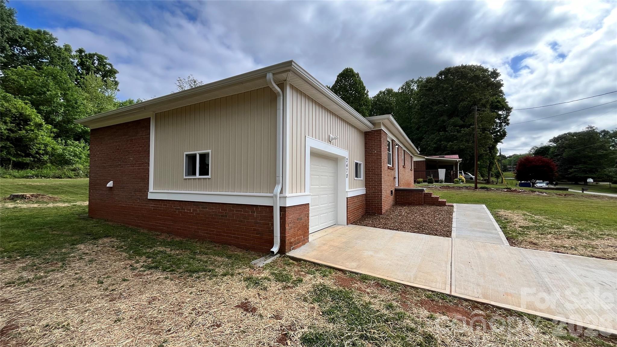 2470 Fire Department Street Newton NC 28658