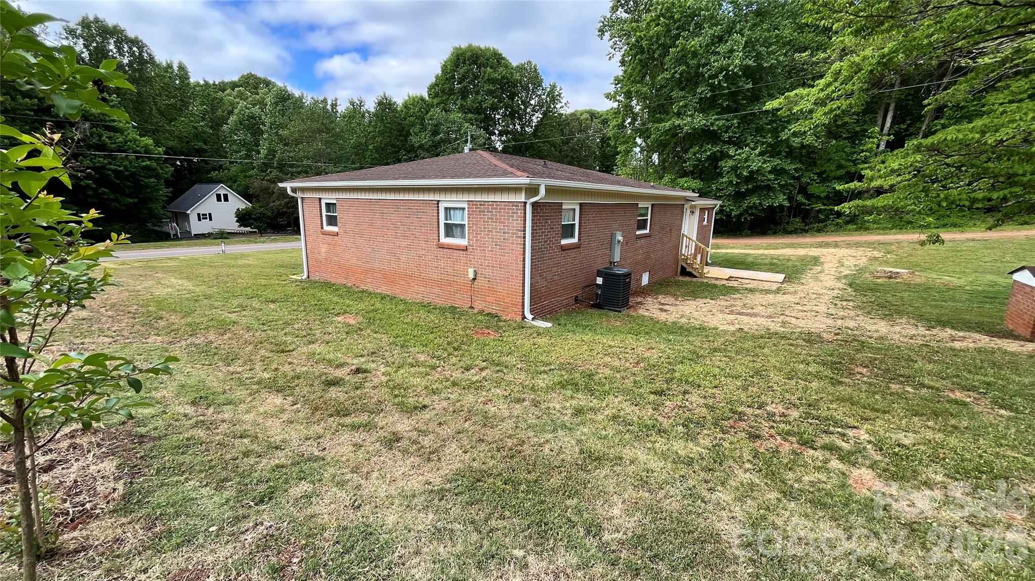 2470 Fire Department Street Newton NC 28658
