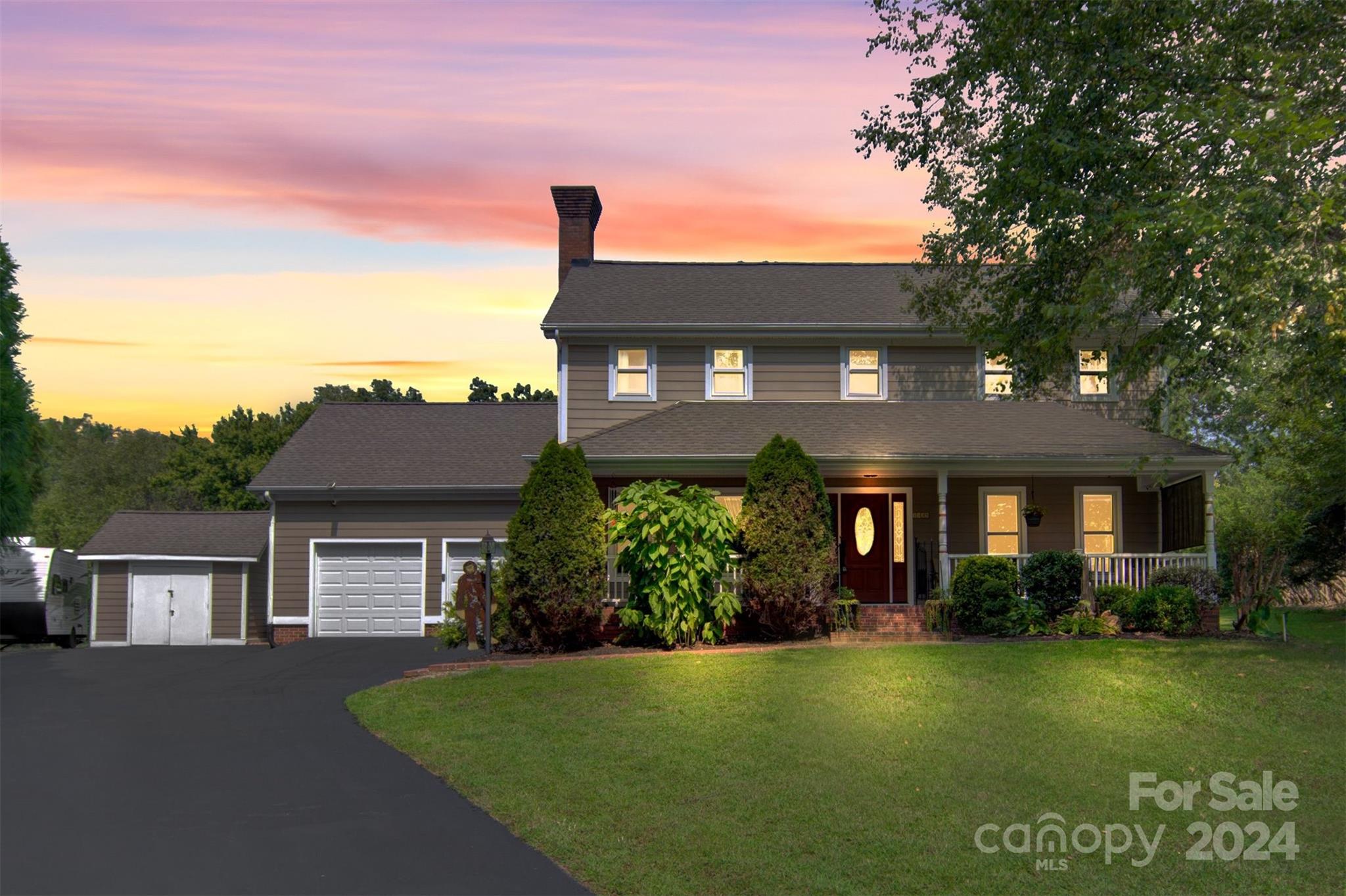 1135 37th Avenue Drive NE Hickory NC 28601