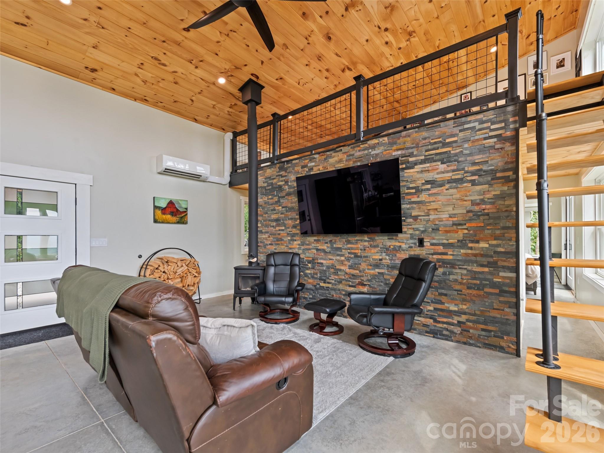 1225 Clark Road Clyde NC 28721