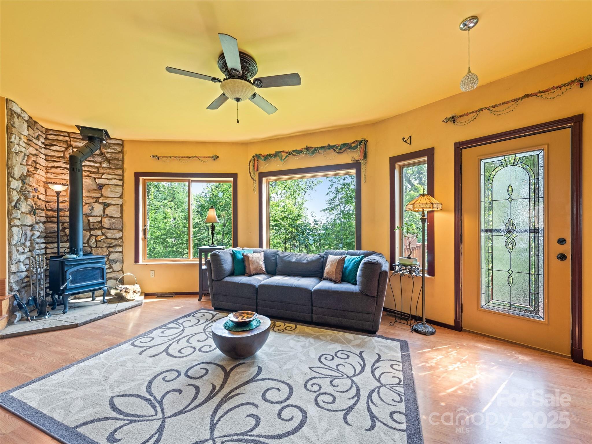 2675 Holbert Cove Road Saluda NC 28773