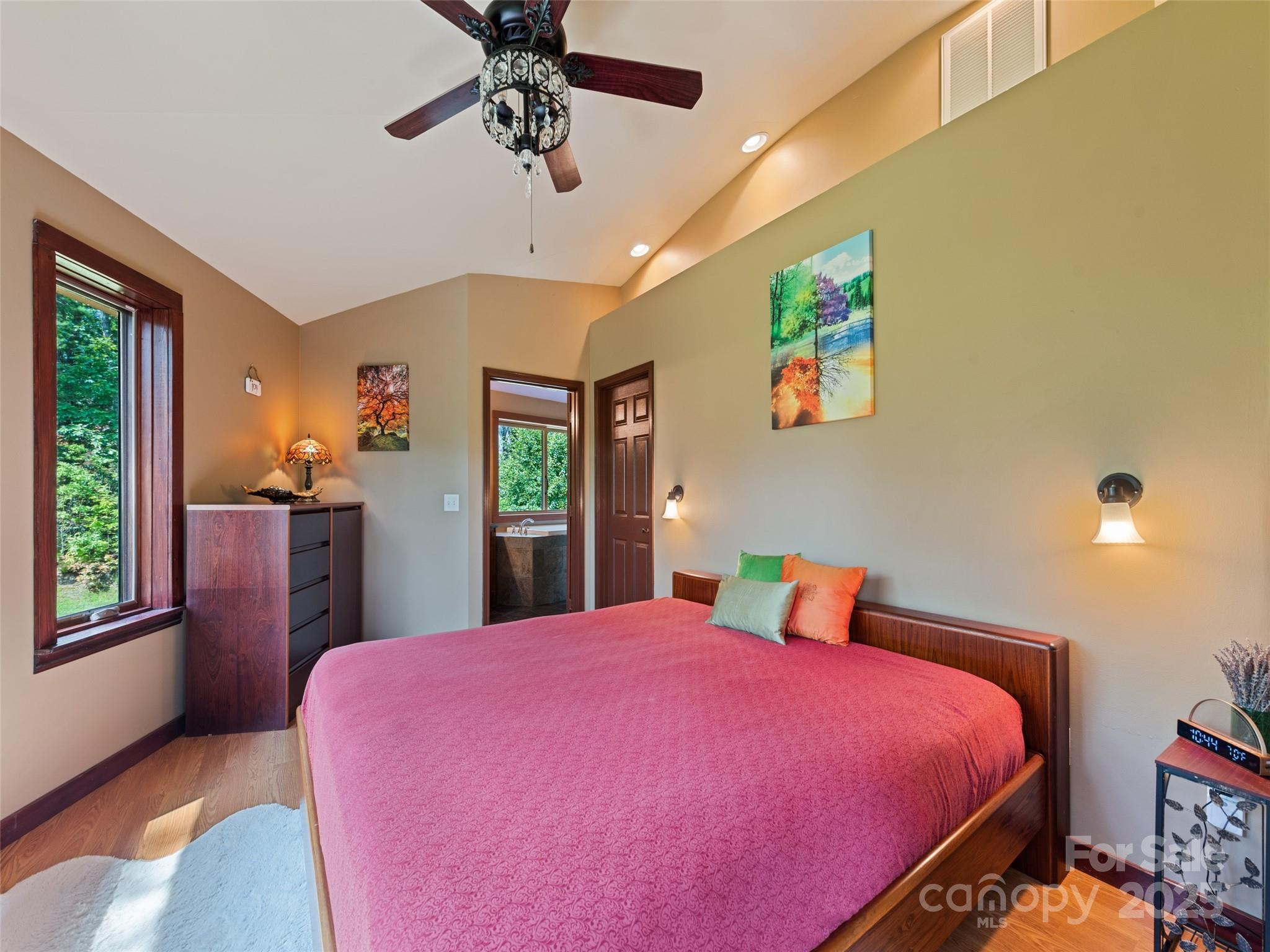 2675 Holbert Cove Road Saluda NC 28773