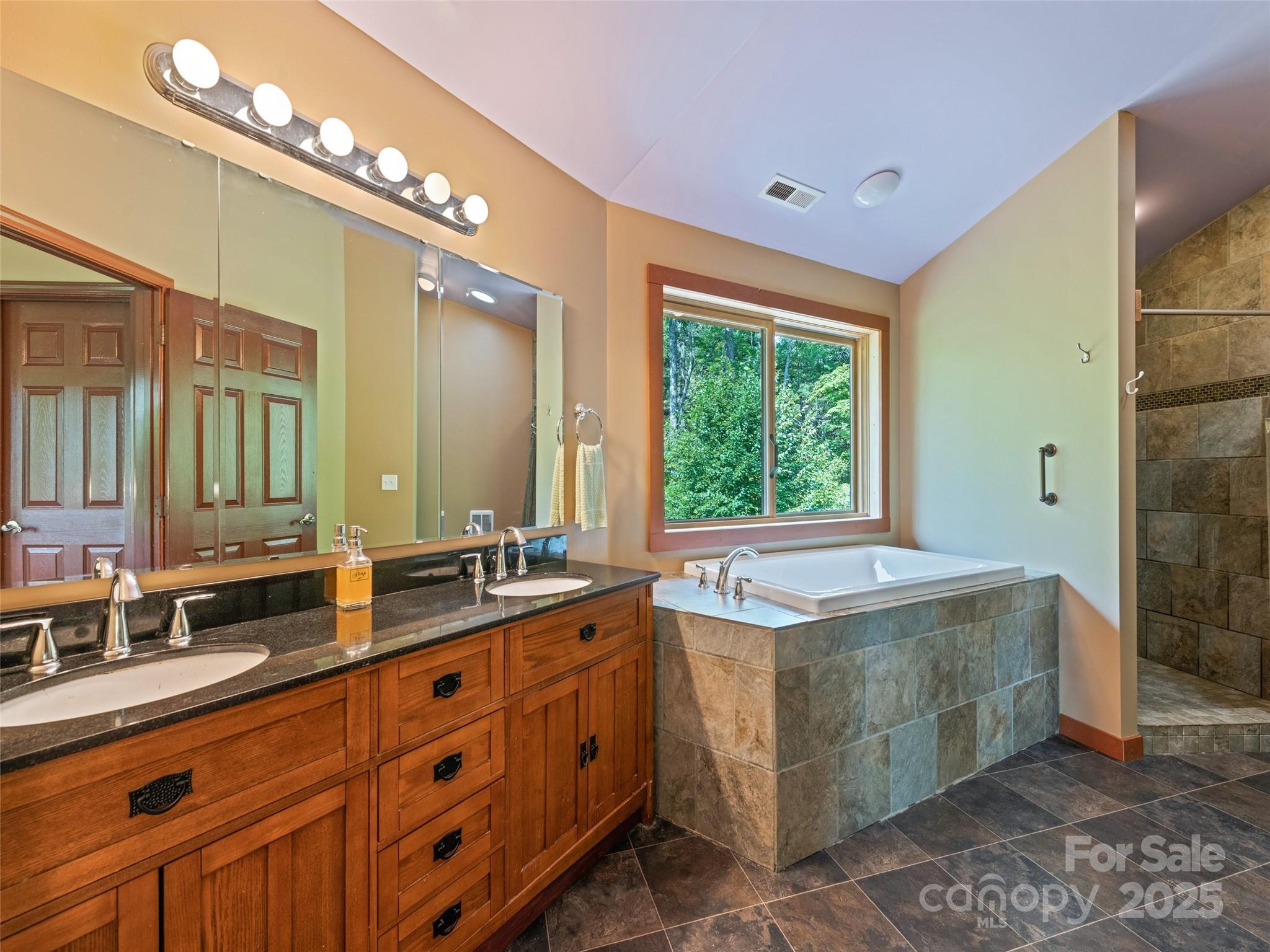 2675 Holbert Cove Road Saluda NC 28773
