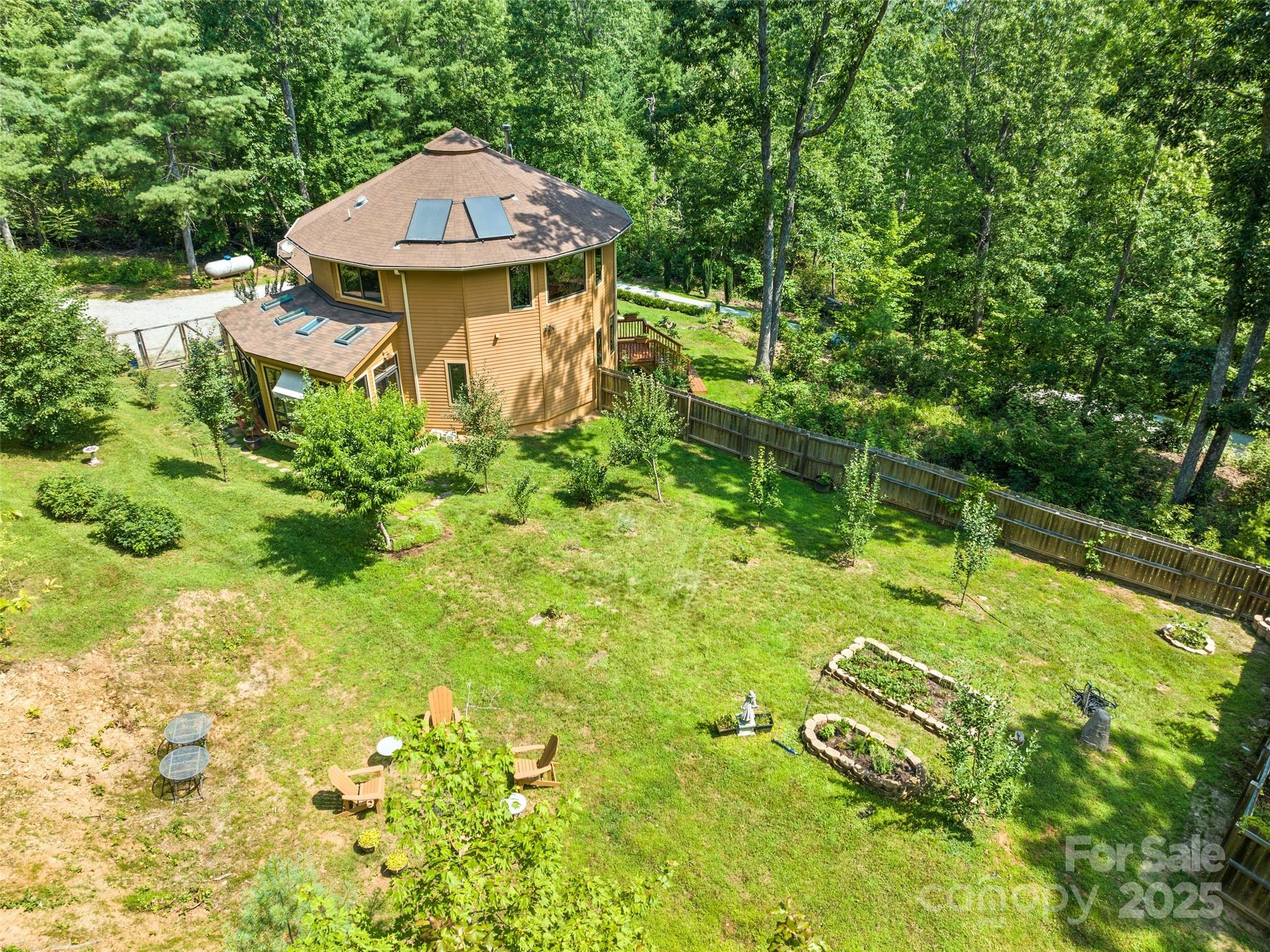 2675 Holbert Cove Road Saluda NC 28773