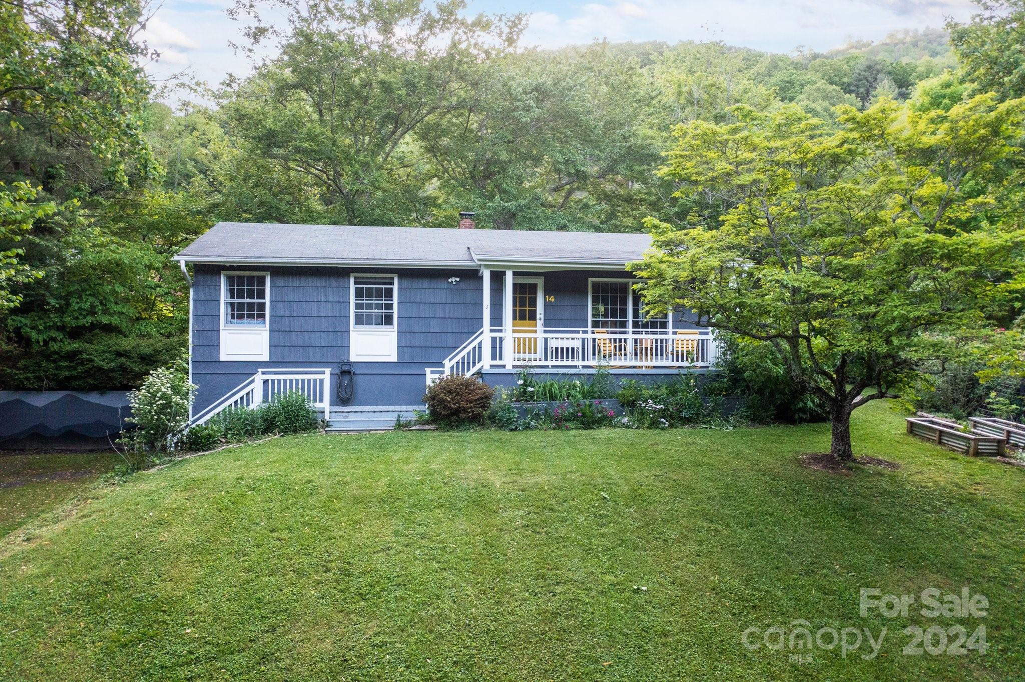 14 Mann Road Asheville NC 28805