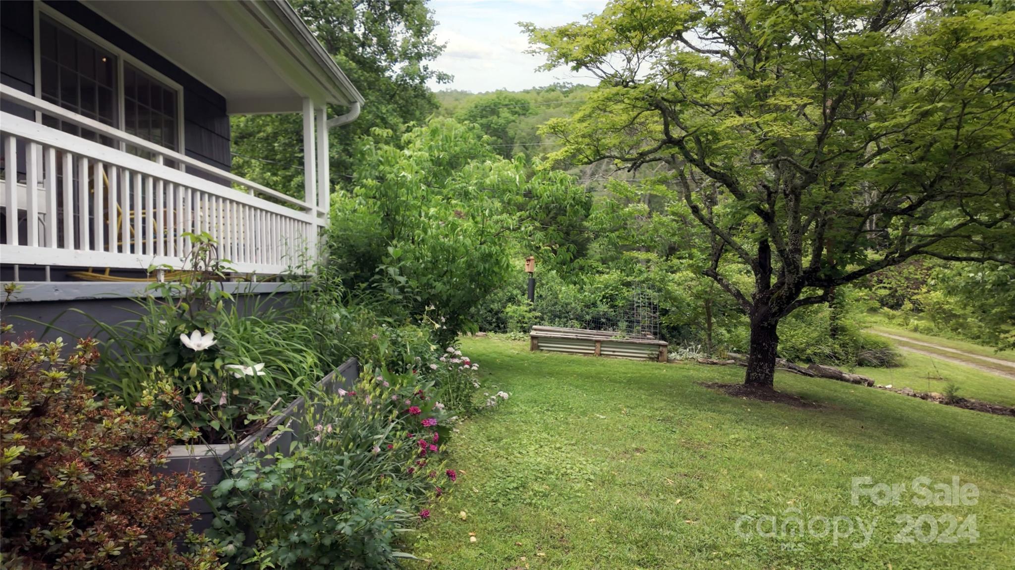 14 Mann Road Asheville NC 28805