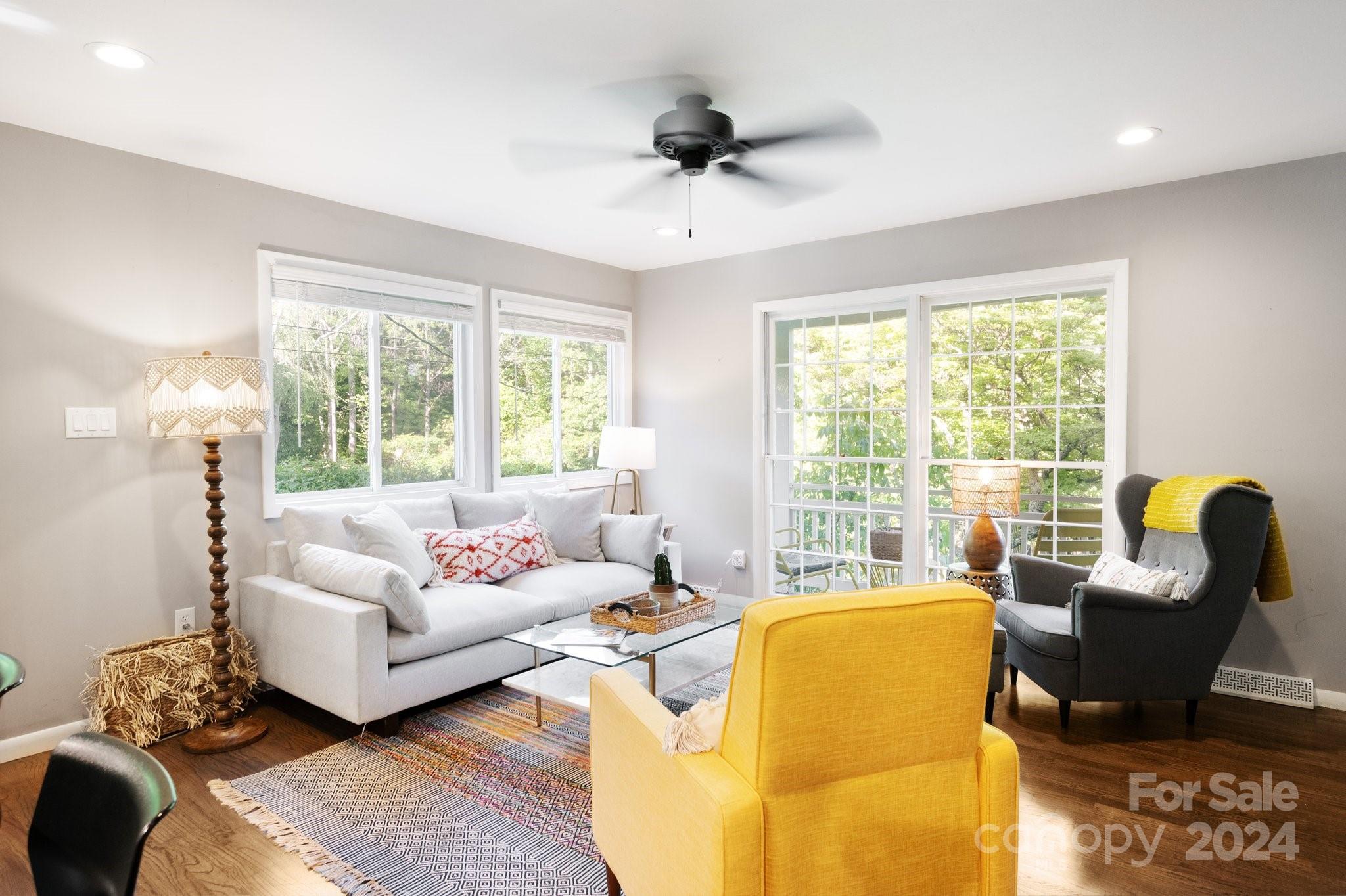 14 Mann Road Asheville NC 28805