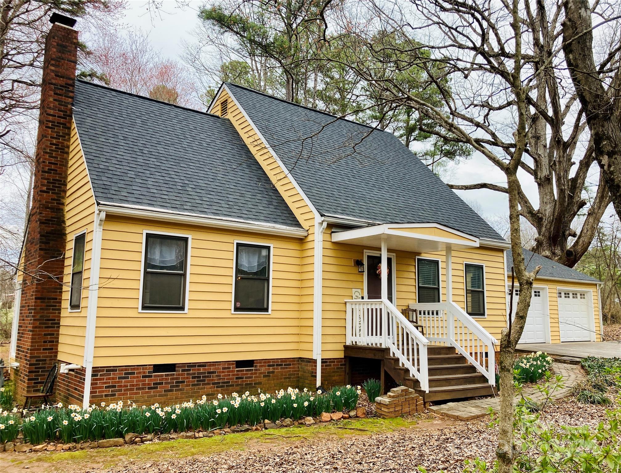 1490 Kensington Circle Newton NC 28658
