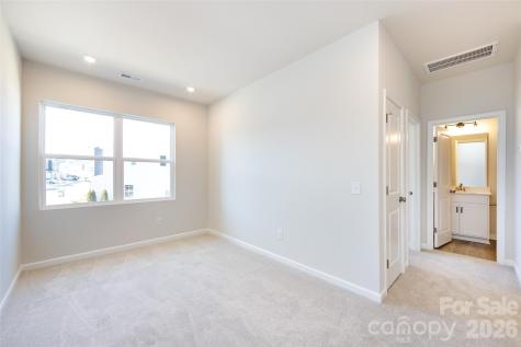 6005 Longar Lane Charlotte NC 28269