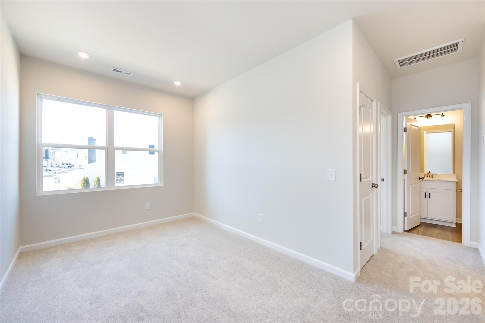 6005 Longar Lane Charlotte NC 28269
