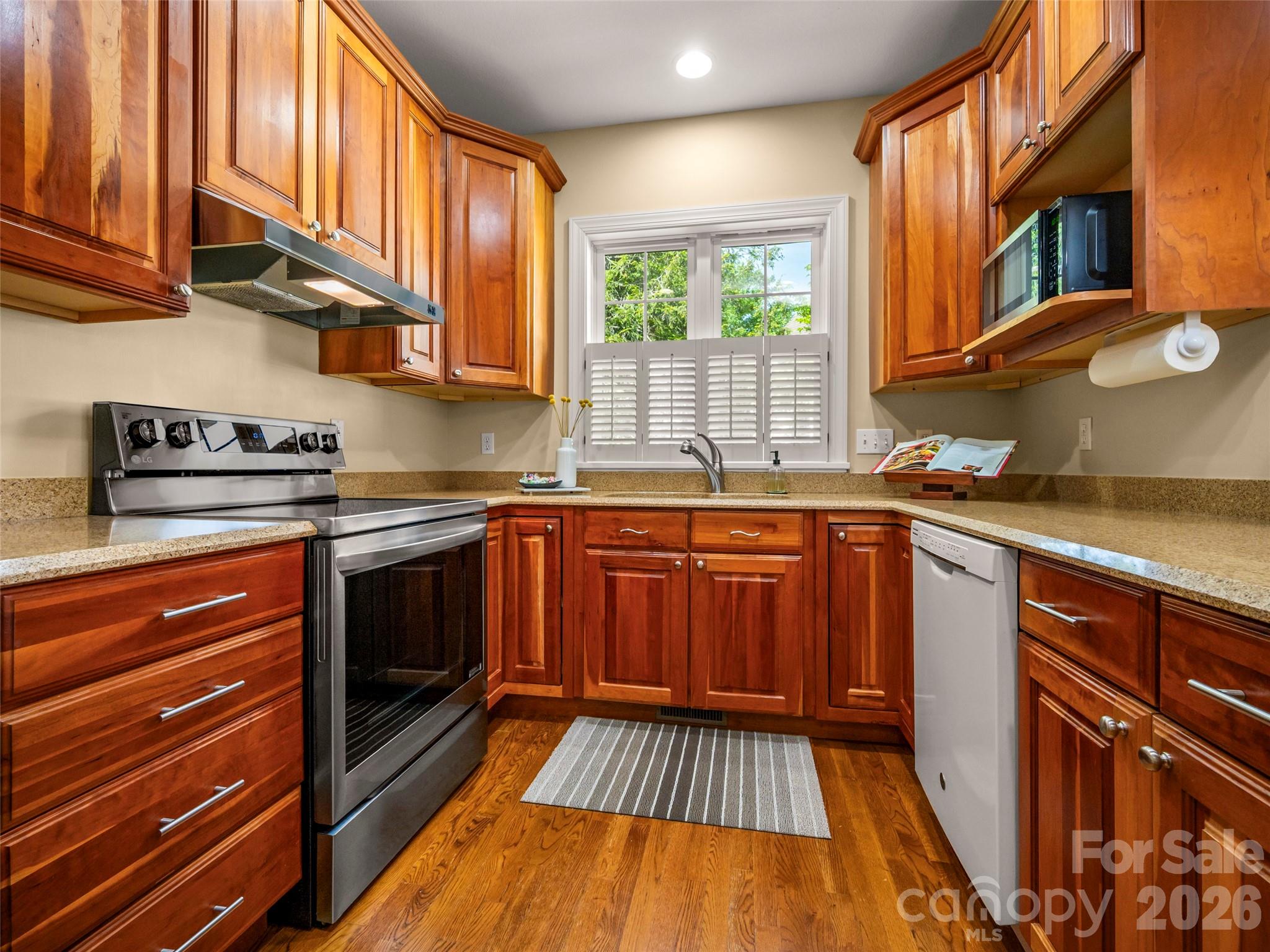90 Dunroy Drive Hendersonville NC 28739