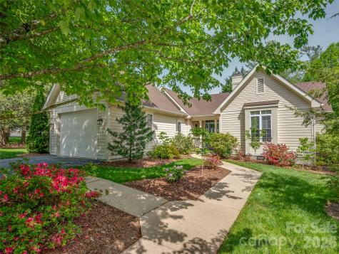 90 Dunroy Drive Hendersonville NC 28739